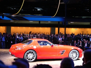 Illustration for article titled 2010 Mercedes SLS AMG: Live Photos!